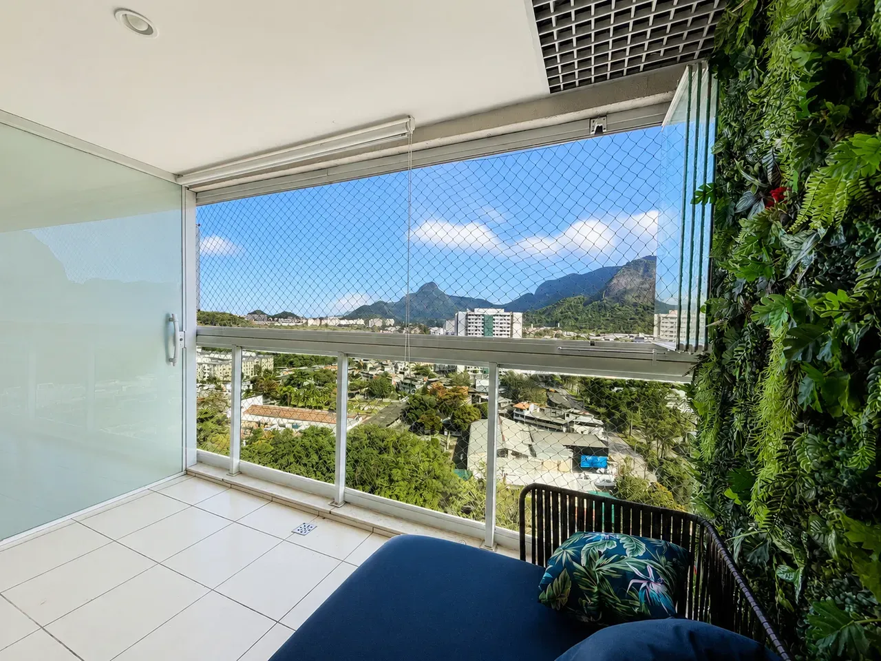 Apartamento de 65 m² no 16º andar com garagem e suíte — photo 3