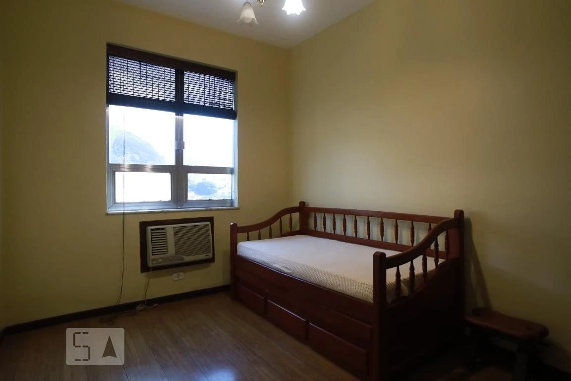 2-bedroom apartment with a mountain view — photo 3