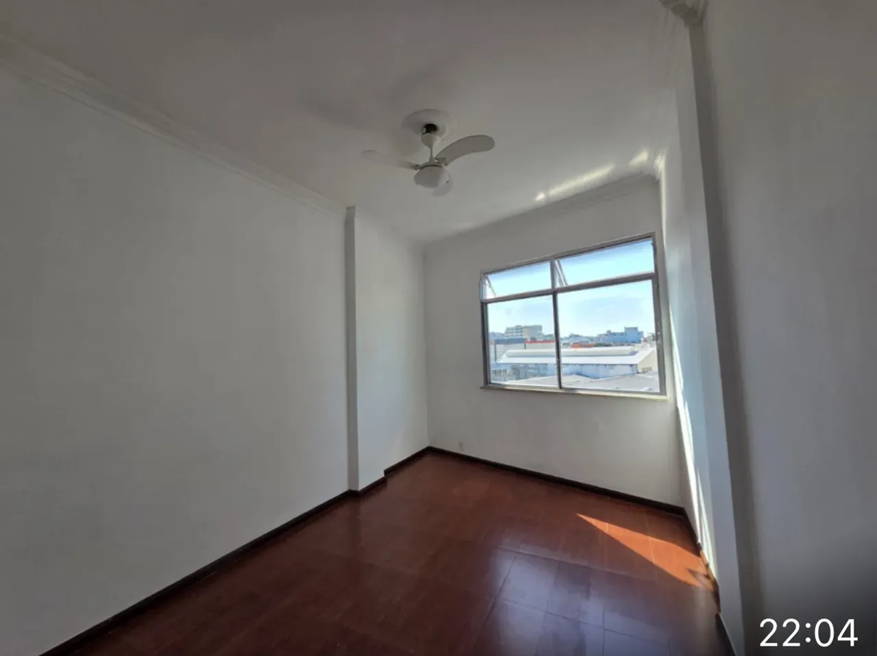 Wood or laminate floors in a 2-bedroom apartment, 75 m² — photo 5