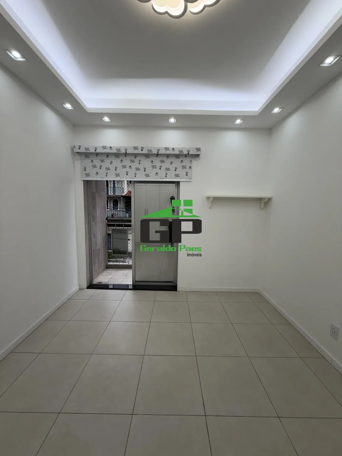 3-bedroom apartment with a washing machine — photo 11