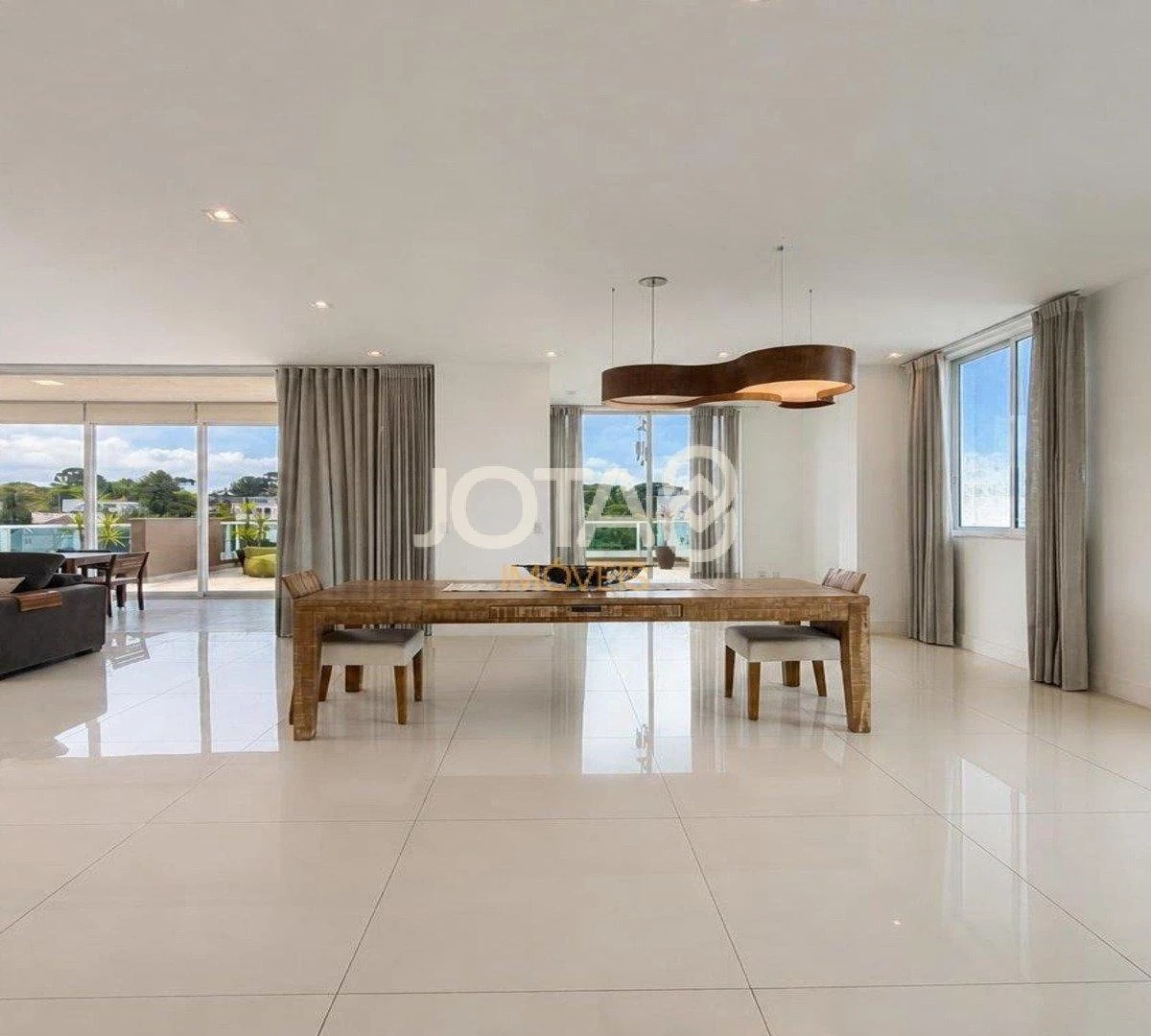 Bañera y 4 dormitorios: departamento de 323 m² — photo 6