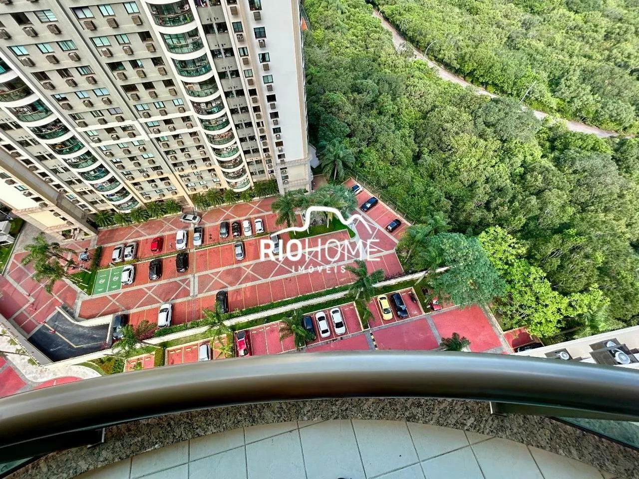 4-bedroom apartment with a water view in Rio de Janeiro — photo 26