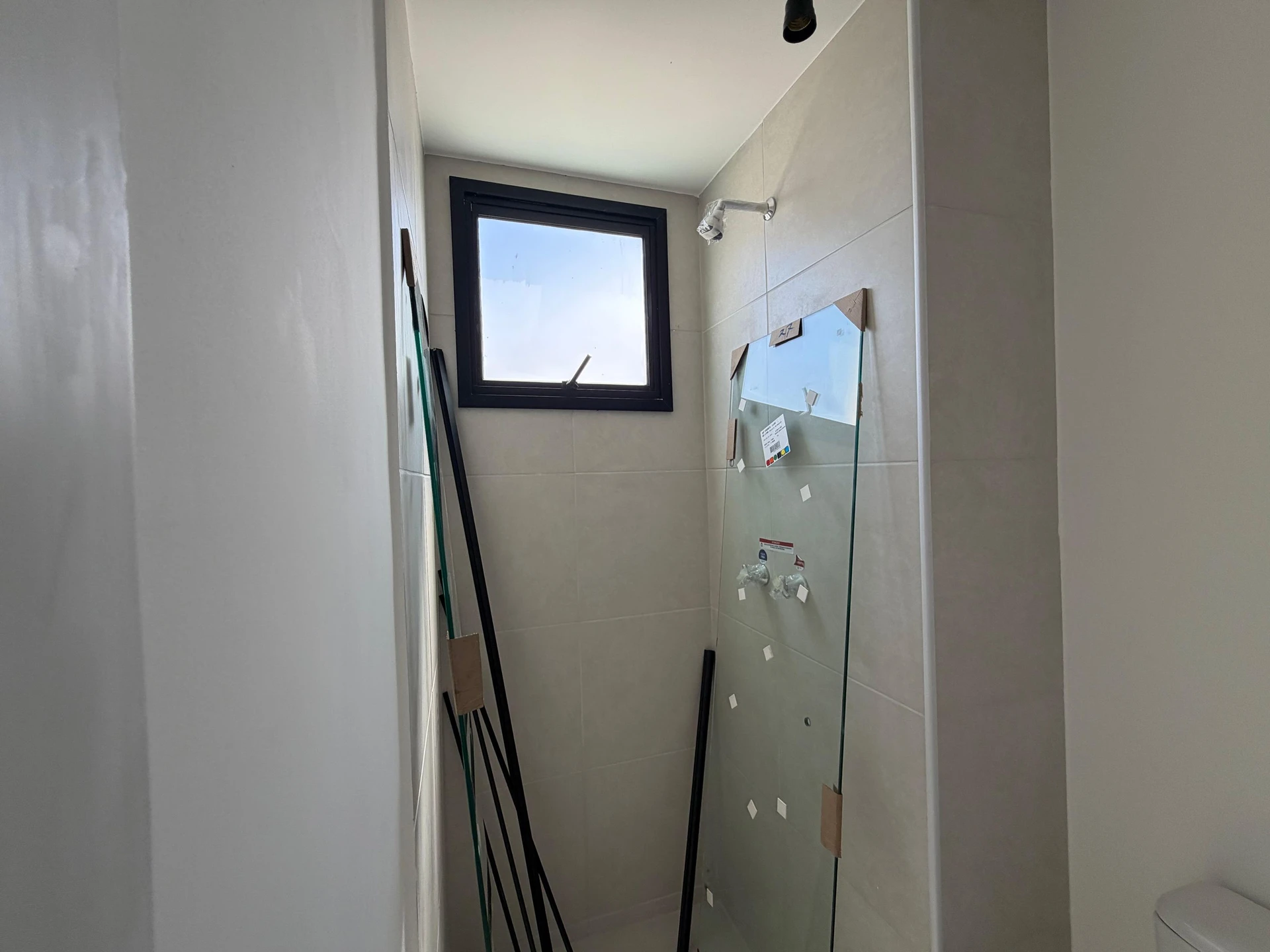 Apartamento sem mobília com 2 quartos e varanda — photo 22