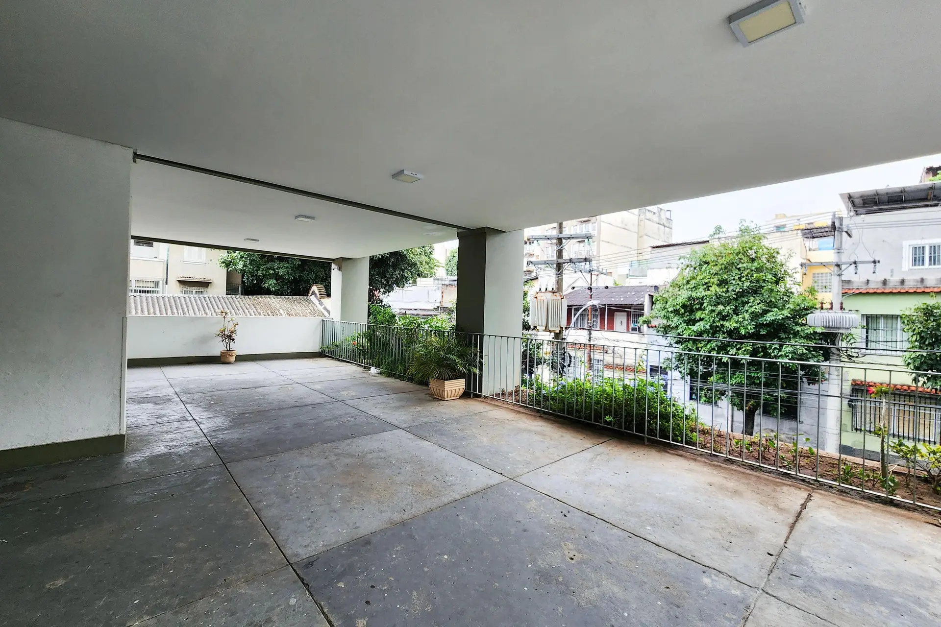2-bedroom apartment in a building with a pool — photo 32