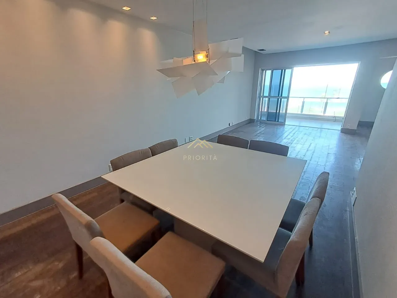 Apartamento sem mobília com 3 quartos e varanda envidraçada — photo 10