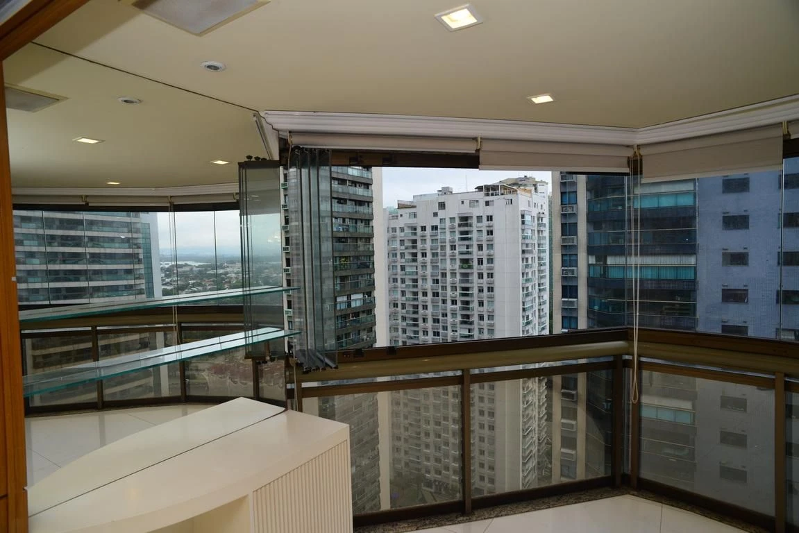 Apartamento, 139 m², com janelas do piso ao teto — photo 2