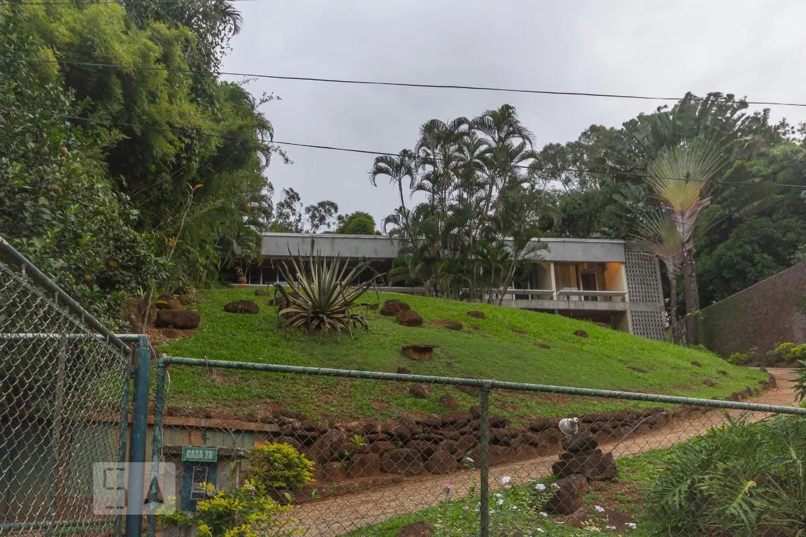Condo house with 4 bedrooms and 400 m² — photo 77