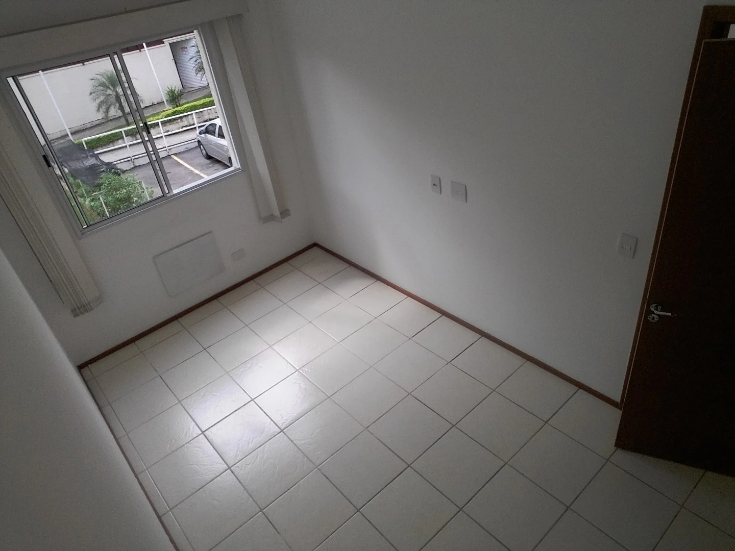 2-bedroom apartment in a building with a gym — photo 6