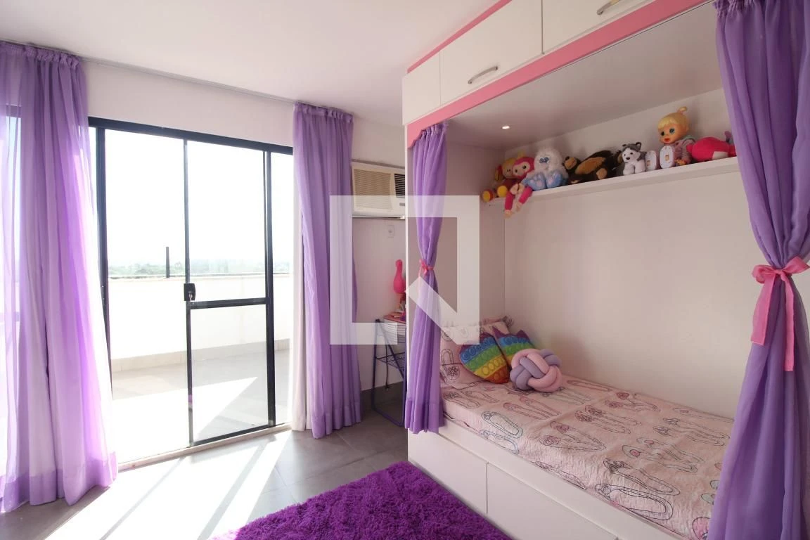 Furnished house with 4 en-suite bedrooms and private garden — photo 18