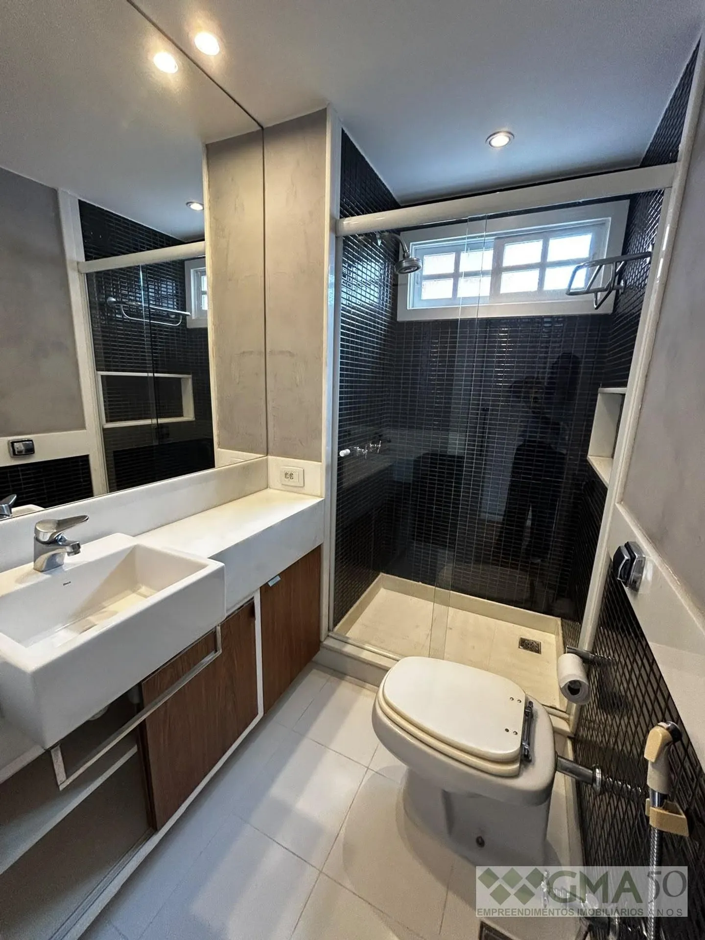 Рабочее место и 2 спальни: квартира 145 м² — photo 37