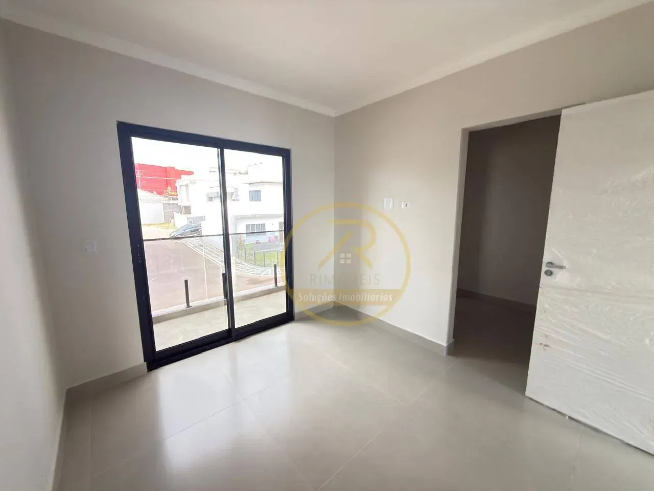 House 100 m² with 3 bedrooms and 2 parking spots — photo 18