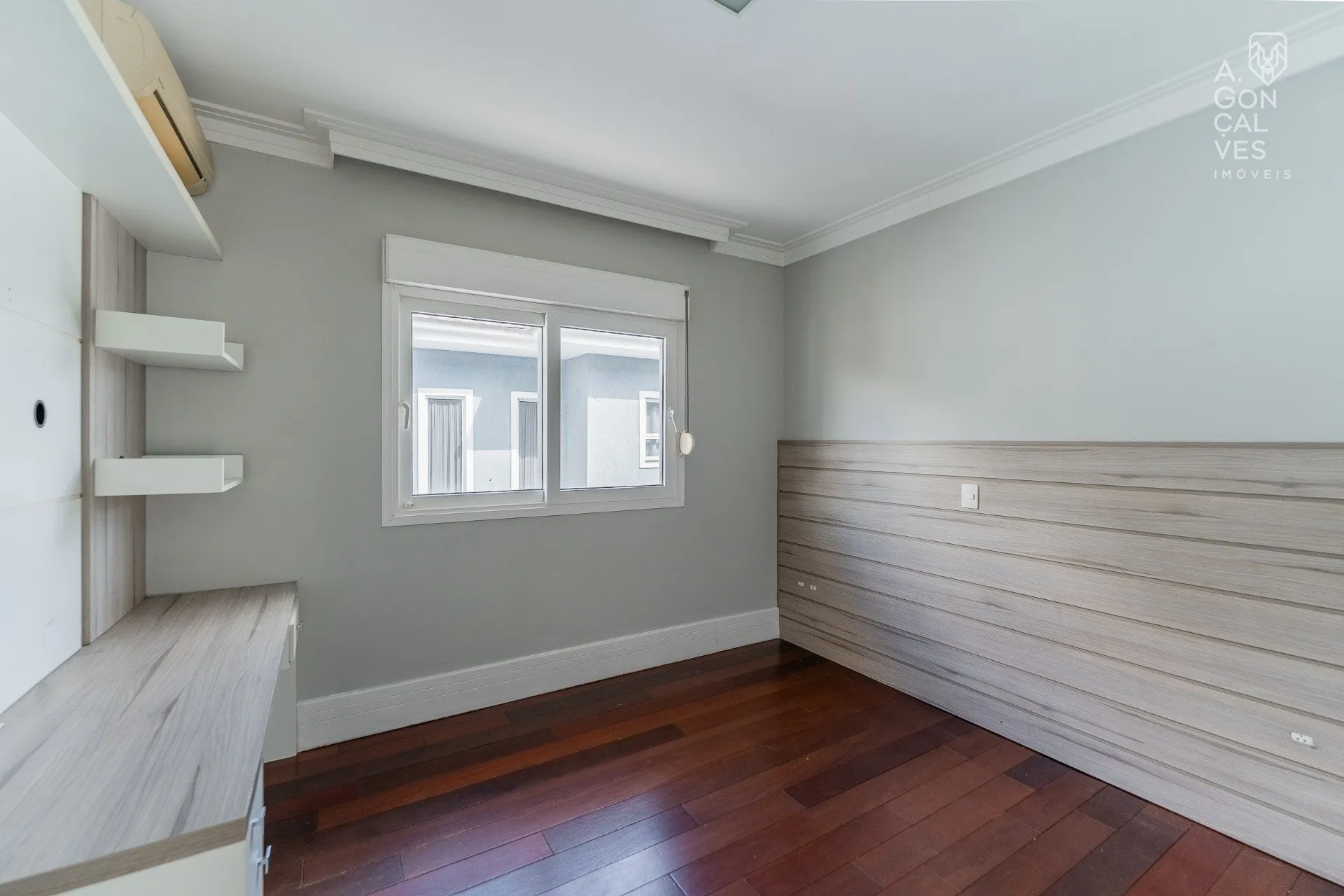 House with 4 bedrooms, open-plan kitchen and 4 parking — photo 28