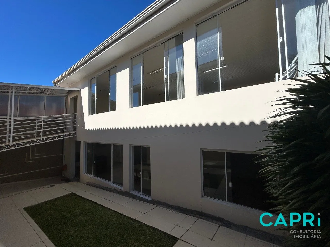 House with 4 bedrooms and a private BBQ — photo 52