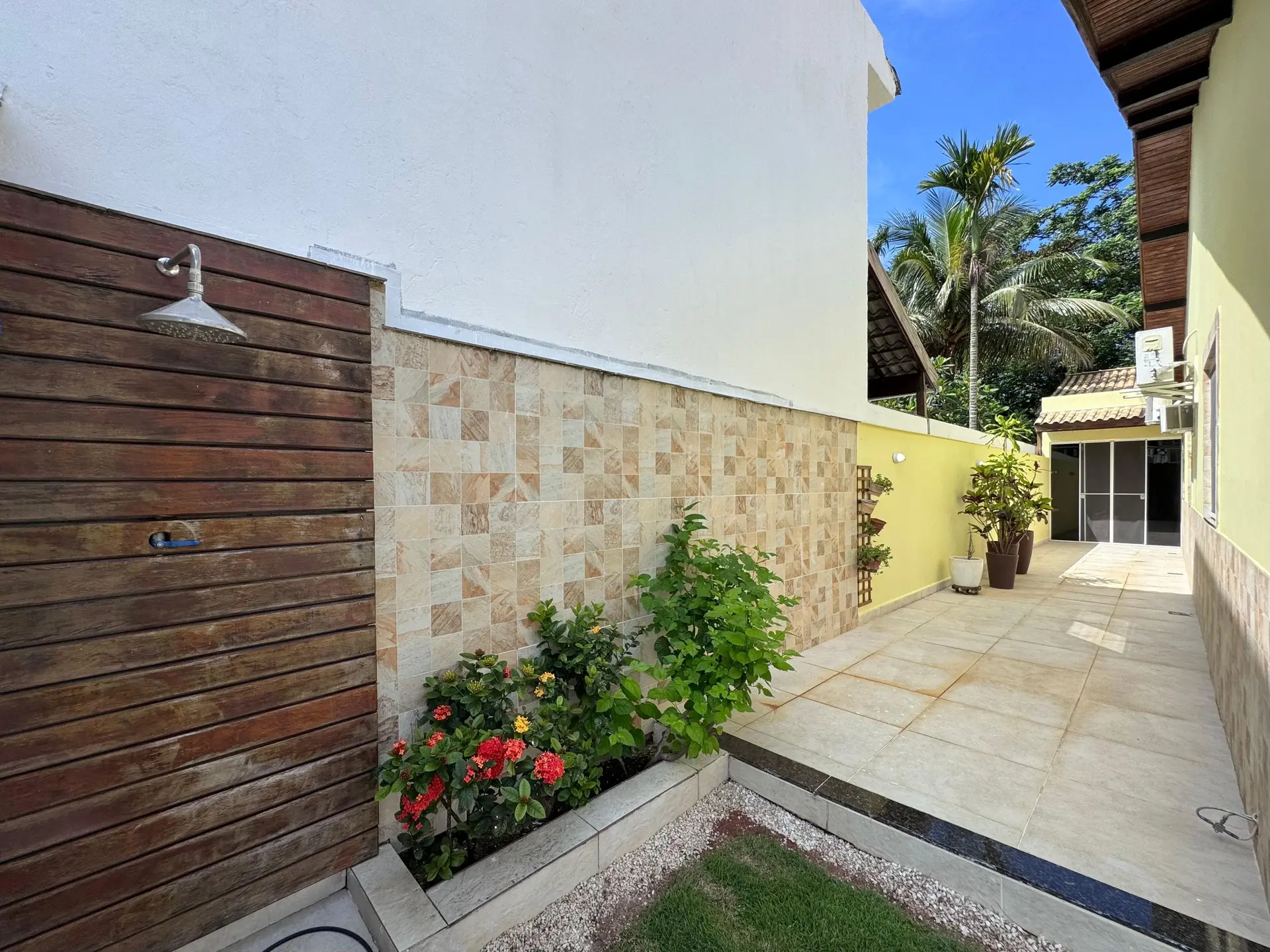 Apartamento amueblado de 4 dormitorios con jardín privado — photo 39