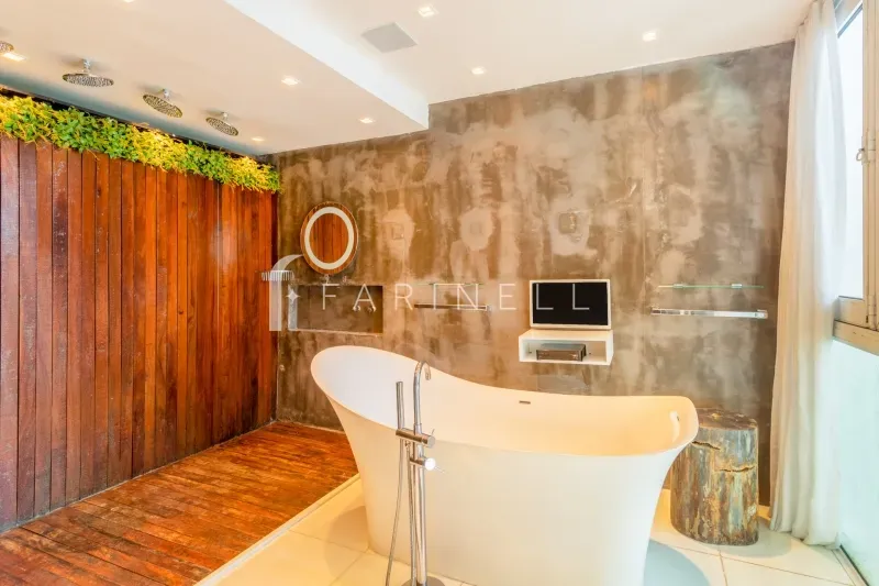 Furnished house with 5 bedrooms and open-plan kitchen — photo 22