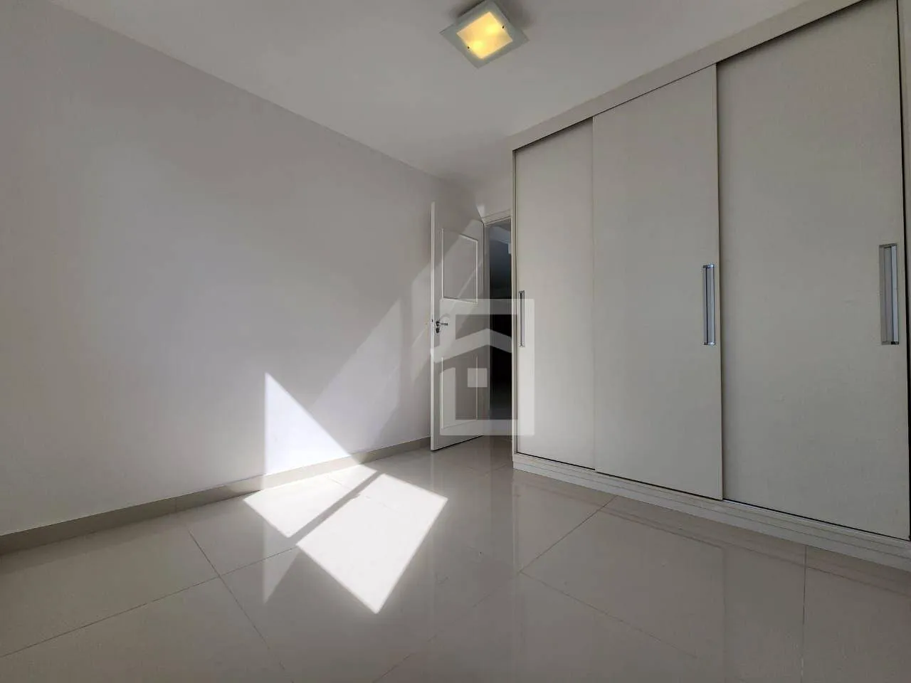 197 m² apartment on the 22nd floor with a private garden — photo 25