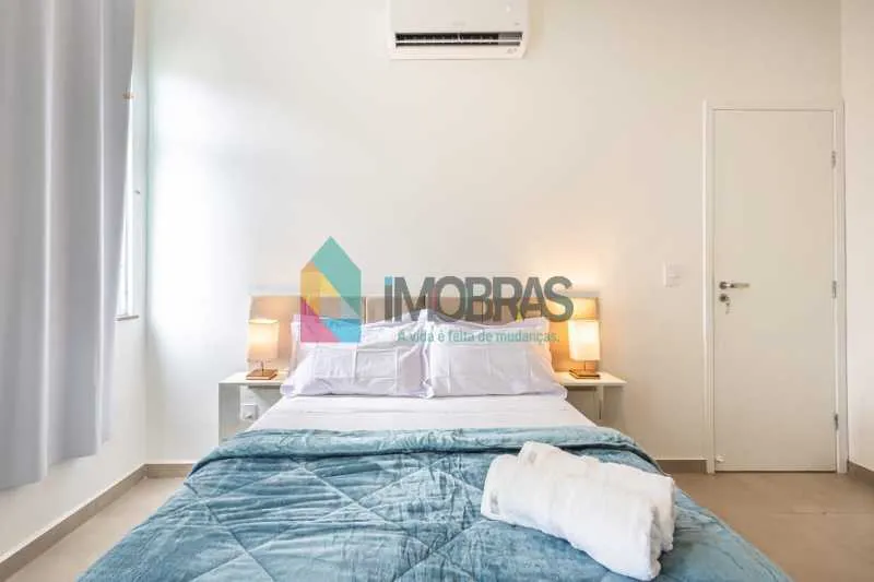 Furnished 2-bedroom apartment with city and water views — photo 12