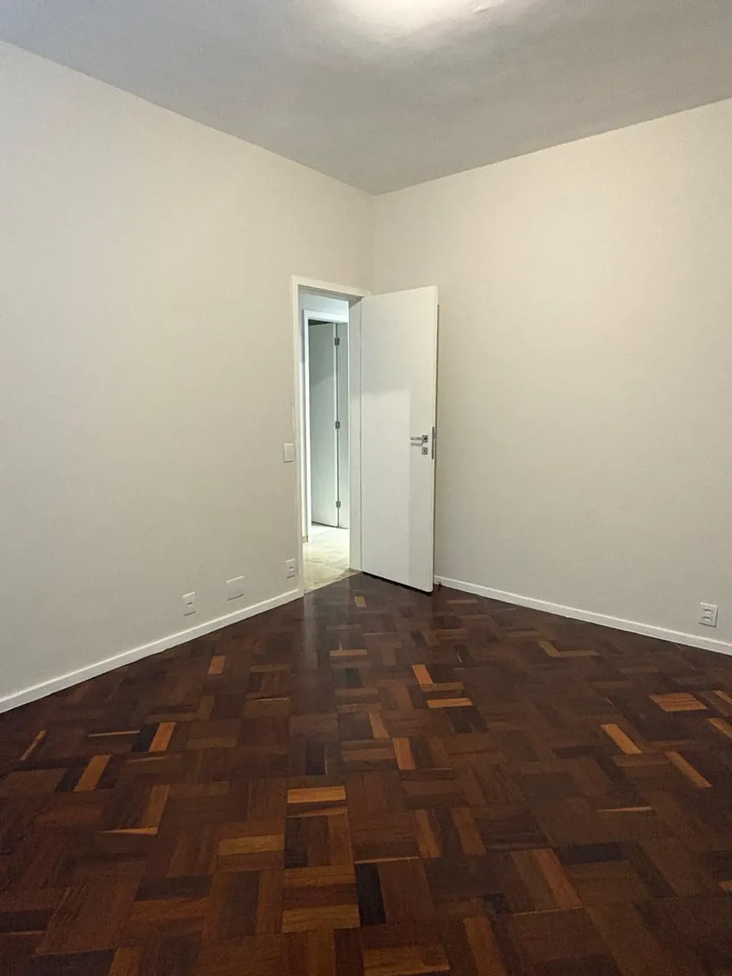 3-bedroom apartment with a bathtub — photo 11