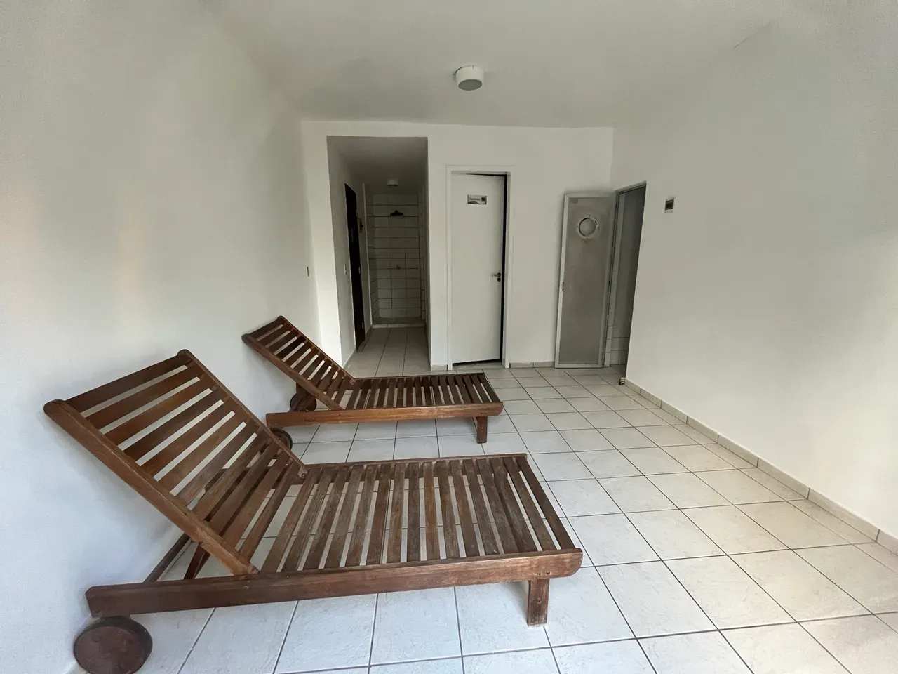 Apartamento de 2 quartos em condomínio com sauna — photo 16