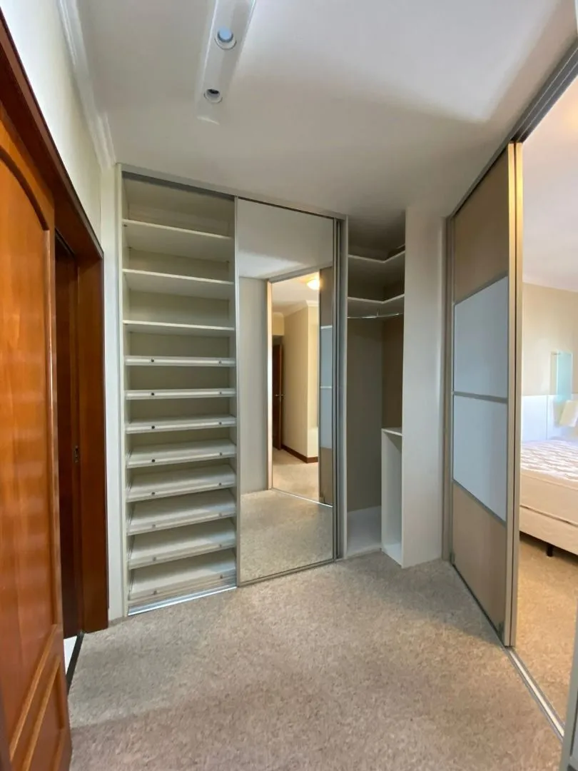 Apartamento mobiliado de 3 dormitórios com 207 m² no 6º andar — photo 14