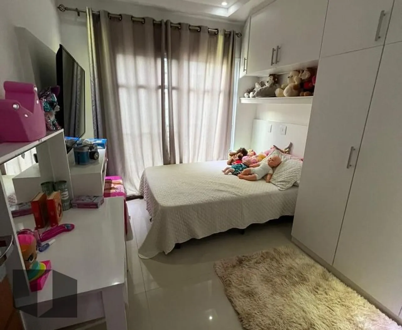 Furnished condominium house with 4 bedrooms and 5 baths — photo 4
