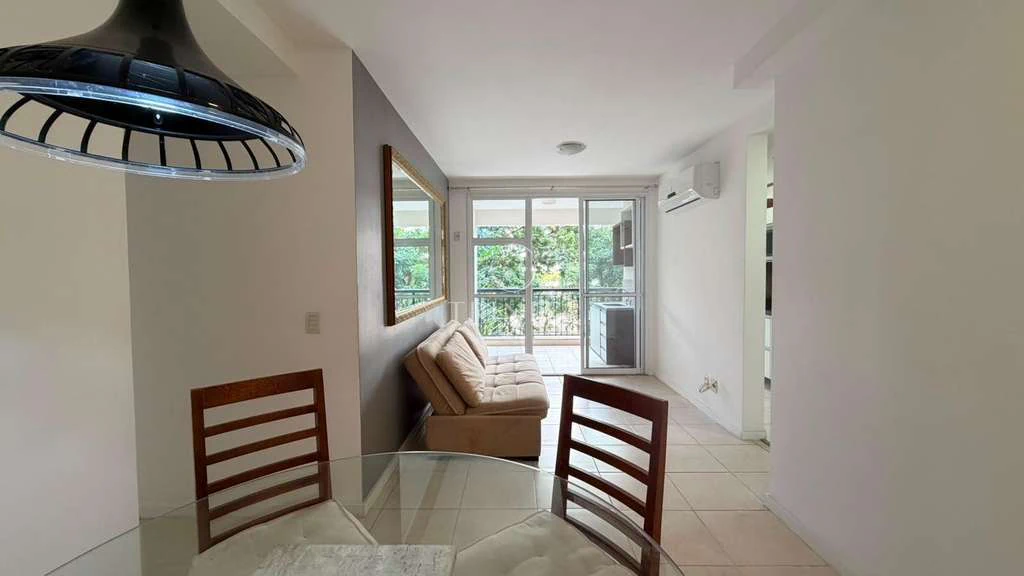 Furnished 2-bedroom apartment with en-suite and parking — photo 11