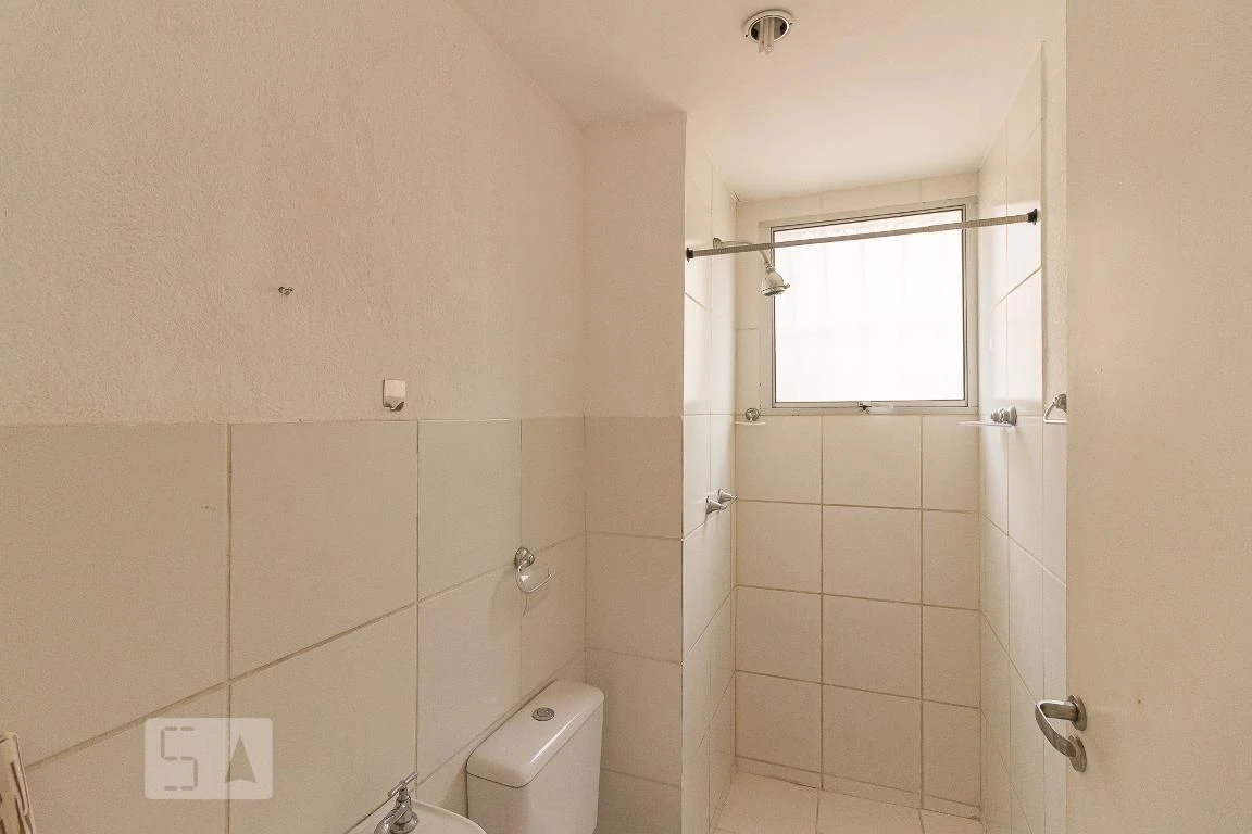 Apartamento sem mobília com cozinha fechada e 2 quartos — photo 16