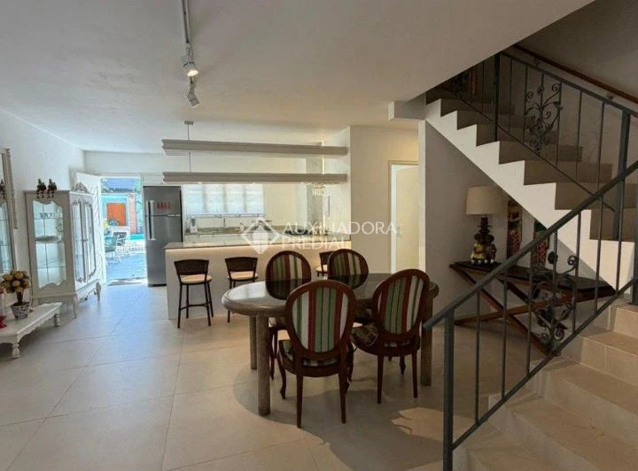 Casa mobiliada 400 m² com cozinha aberta e fogão a gás — photo 4