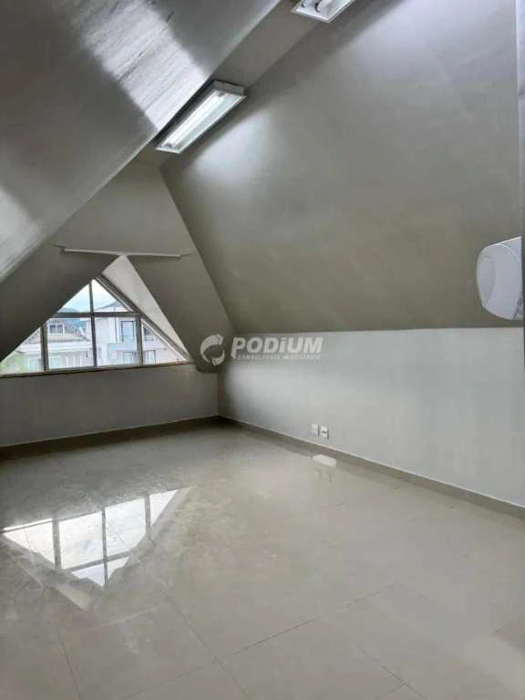 Triplex house with 4 suites, 360 m² and 2 parking spots — photo 9