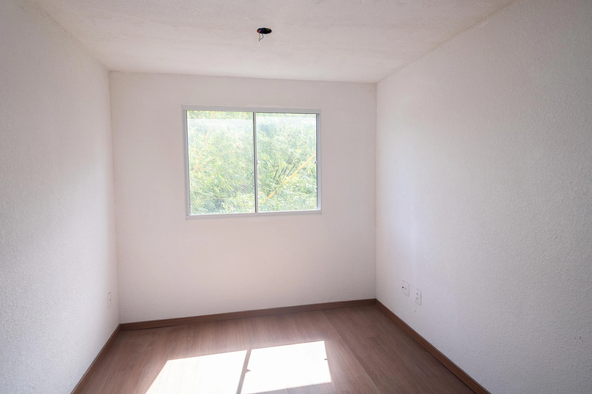 Apartamento sem mobília com 2 quartos e jardim privativo — photo 2