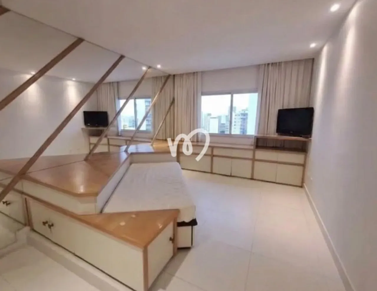 4-bedroom apartment with a washing machine — photo 6