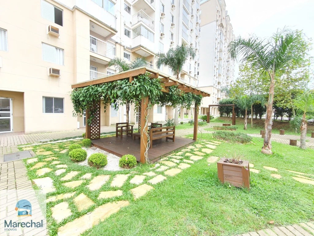 3-bedroom apartment in a building with a pool — photo 19