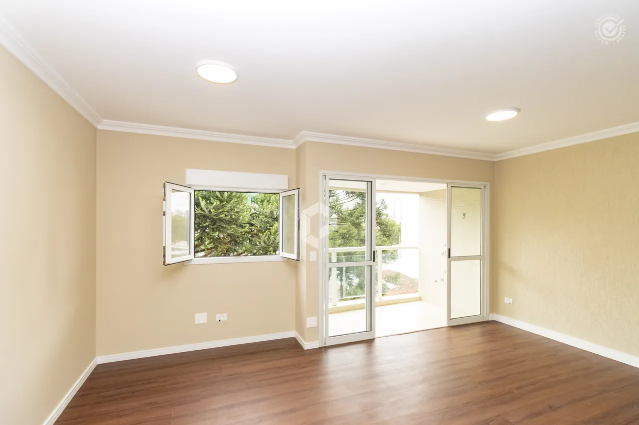 2-bedroom apartment with 137 m² and fitted kitchen cabinets — photo 7