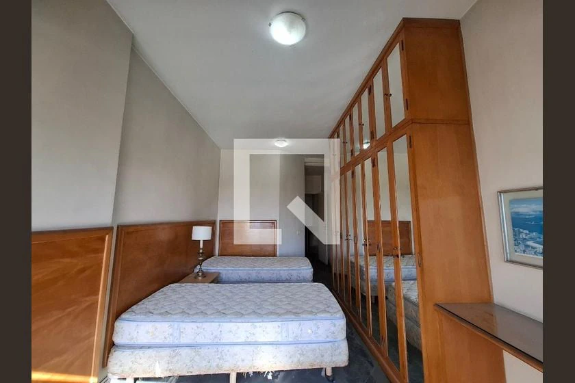 110 m² apartment with built-in wardrobes and a balcony — photo 12