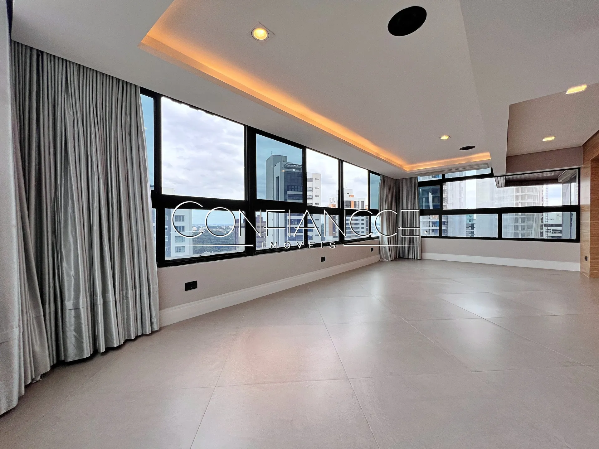 Apartamento de 463 m² con 3 suites y 4 plazas — photo 34