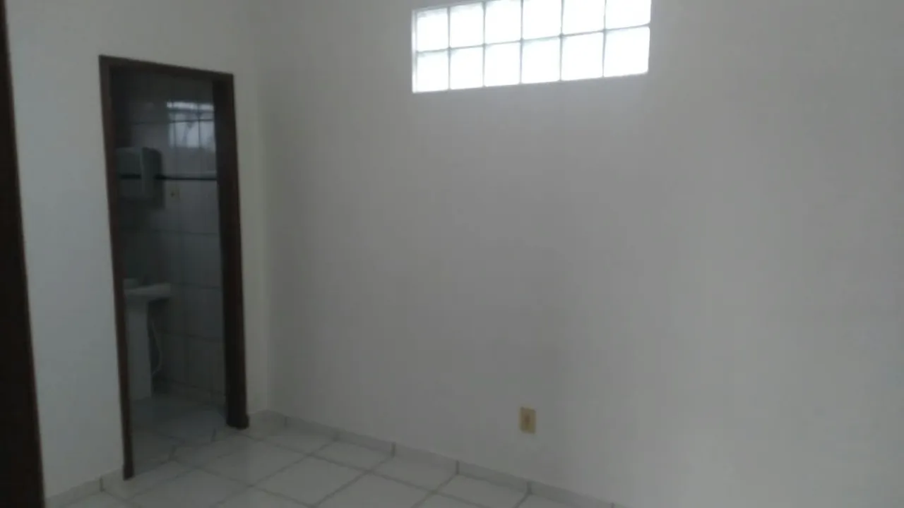 One-bedroom, 30 m² apartment in Florianópolis — photo 9