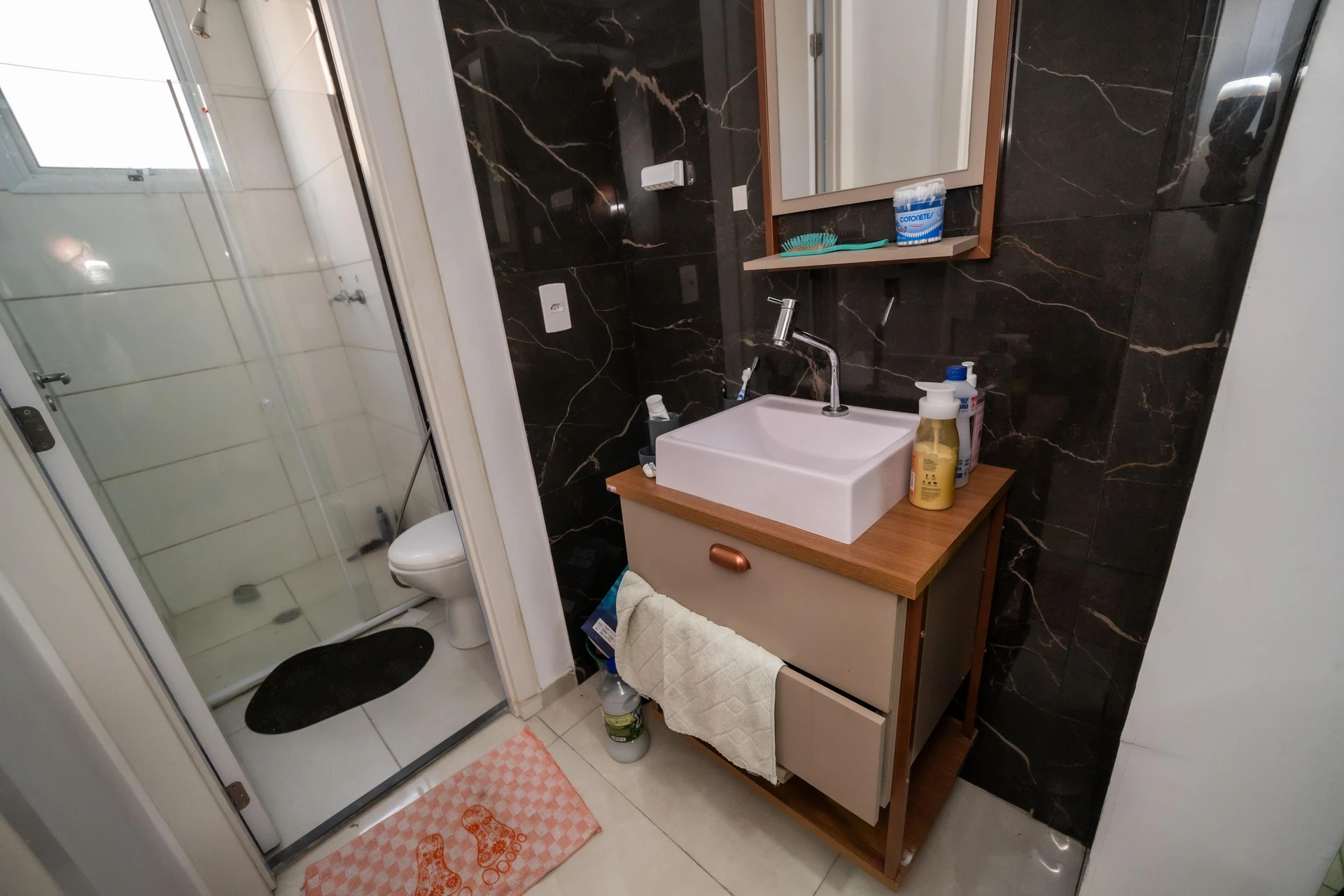 2-bedroom apartment in a building with a gym — photo 22