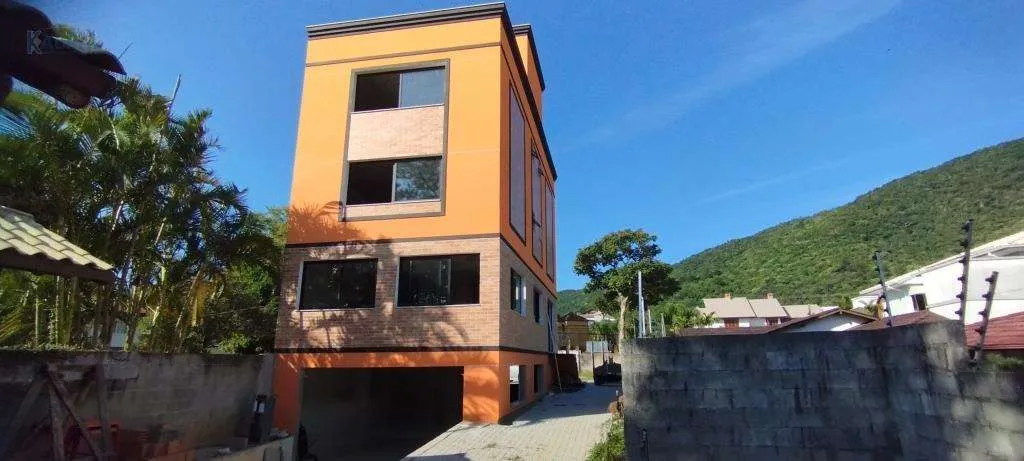 Casa sin amueblar de 635 m² con 3 suites y 10 plazas — photo 16