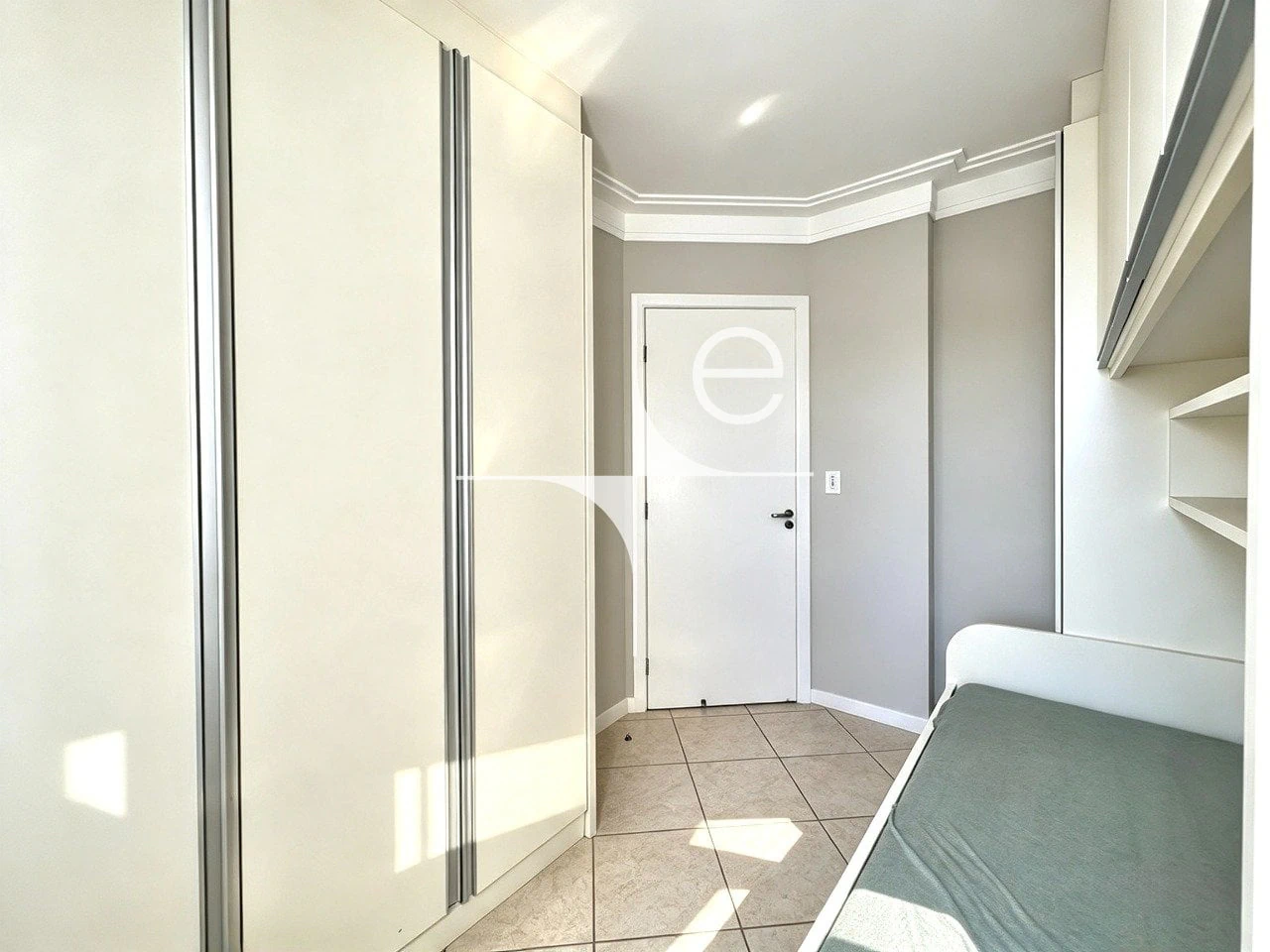 3-bedroom apartment with a water view — photo 17