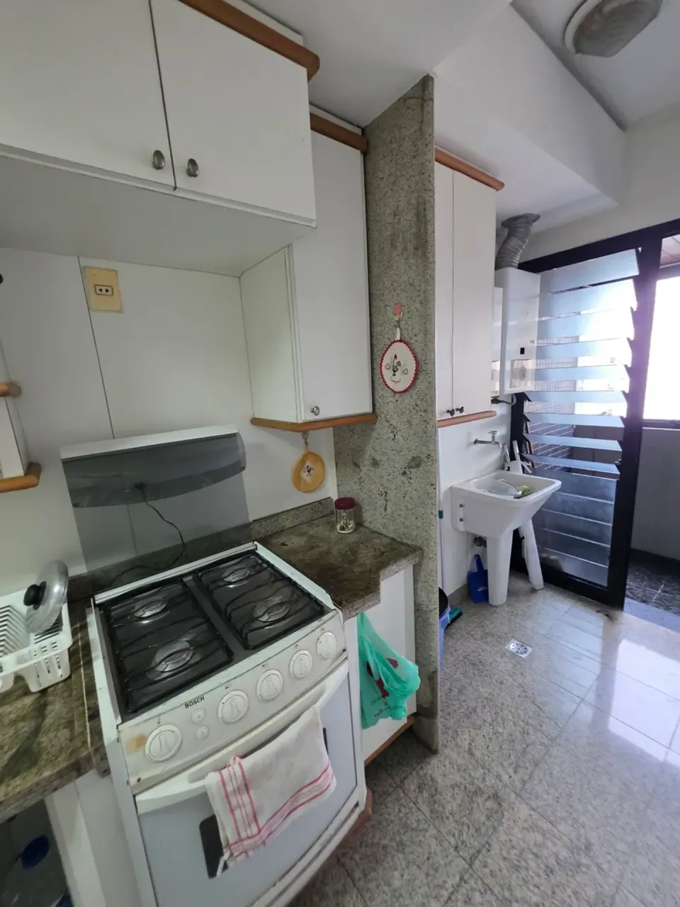 Furnished 2-bedroom apartment with 3 bathrooms — photo 9