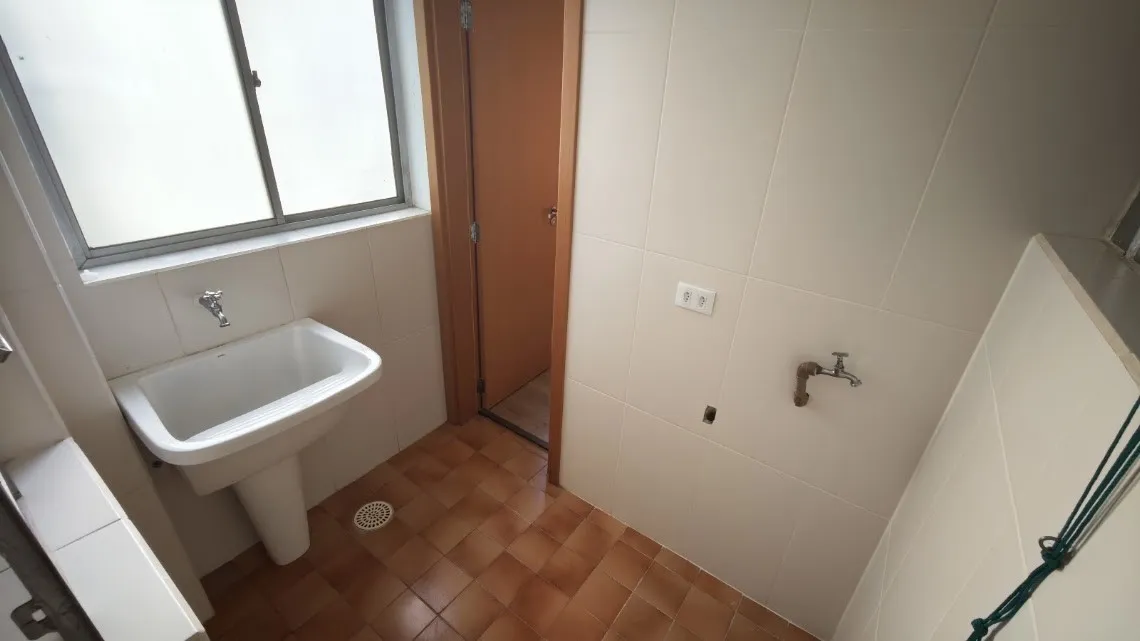 2-bedroom apartment on the 20th floor with 1 parking spot — photo 17