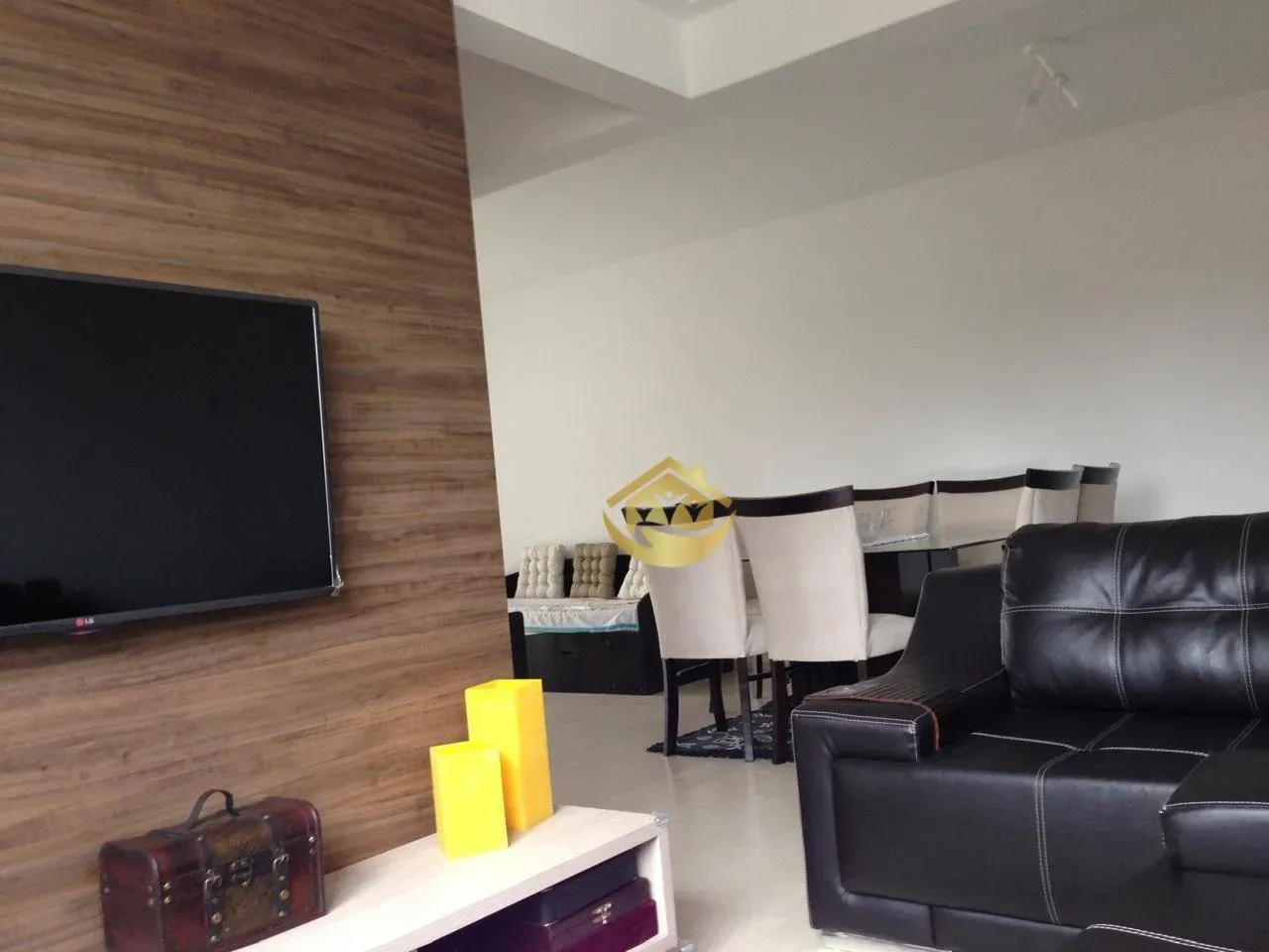 Apartment with an open-plan kitchen and 2 covered spots — photo 3