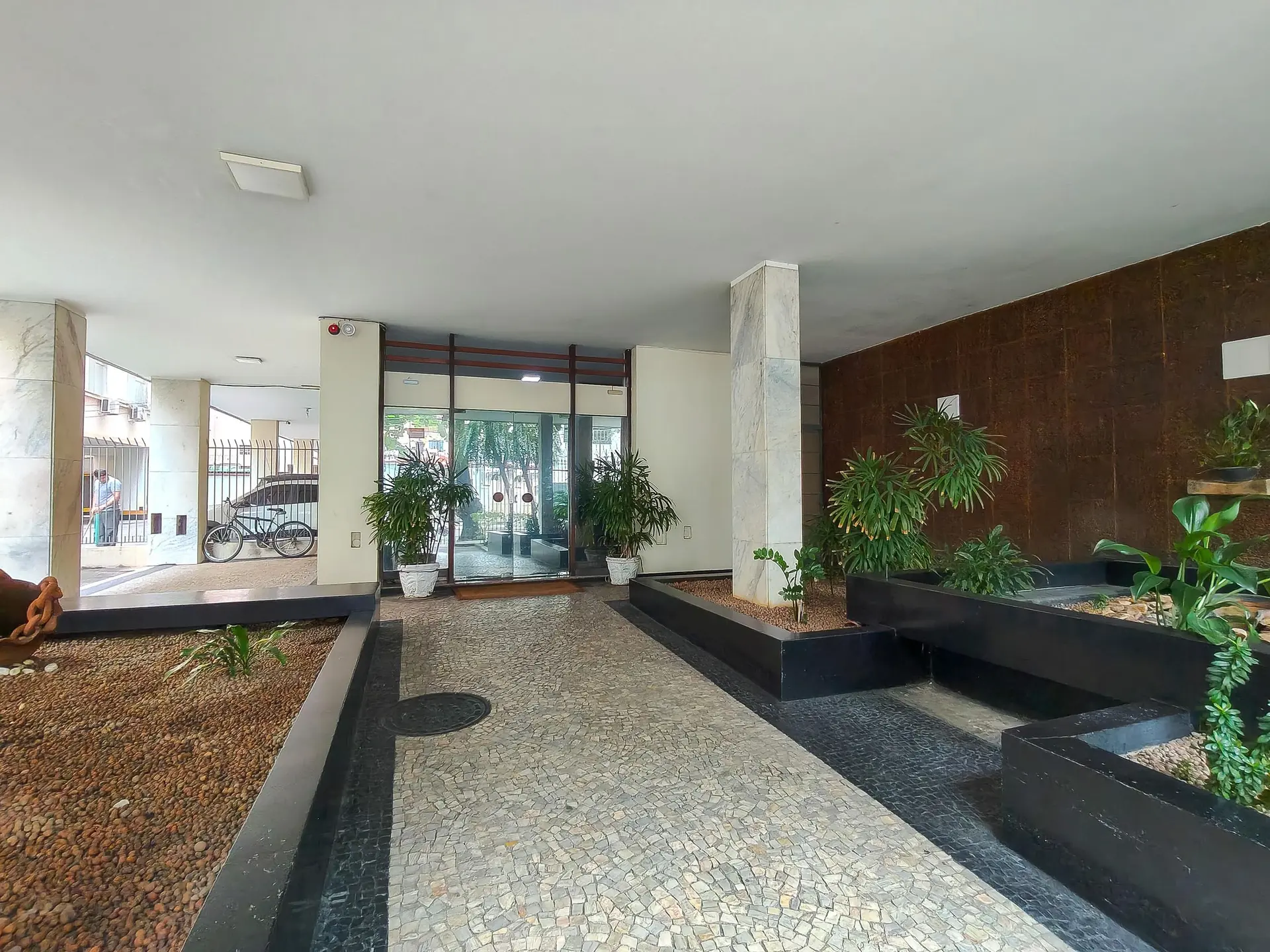 Rental apartment with 2 bedrooms and 2 bathrooms — photo 4