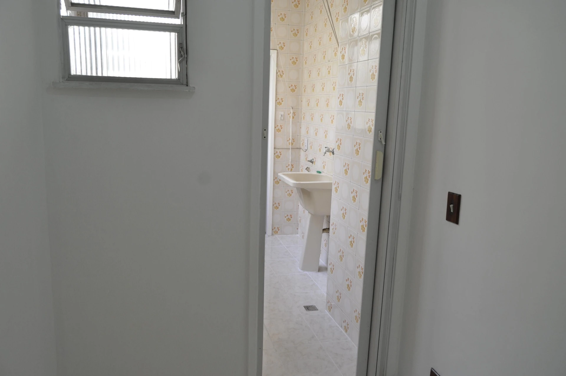 Rental apartment with 2 bedrooms and 1 parking spot — photo 32