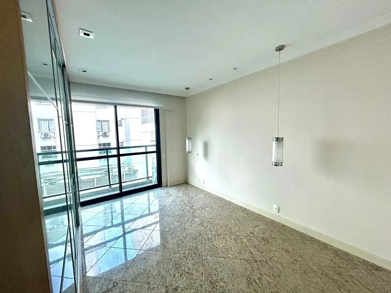 165 m² apartment with 4 bedrooms and 4 bathrooms — photo 5