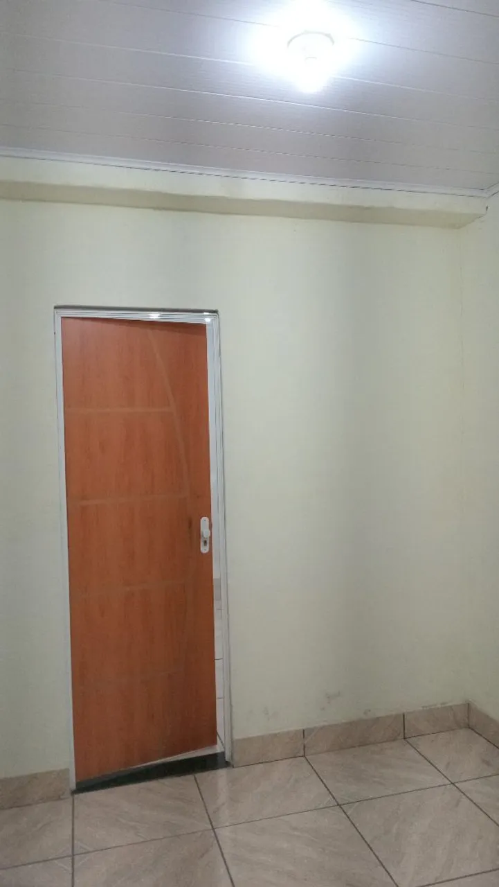 Unfurnished house with 1 bedroom and a closed kitchen — photo 4