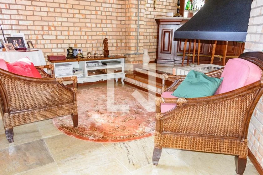 Дом с 4 спальнями, 2 с ванной и грилем на балконе — photo 10