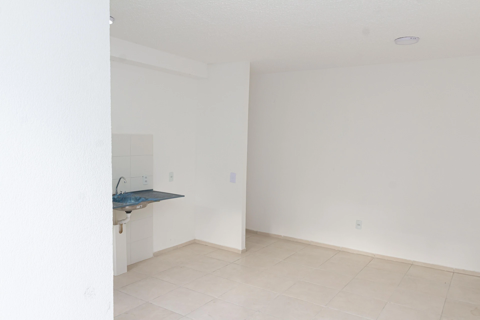 Apartamento de 2 habitaciones con balcón y jardín privado — photo 44