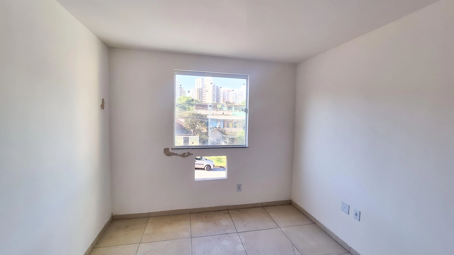Apartamento com 2 quartos e box de vidro no banheiro — photo 33