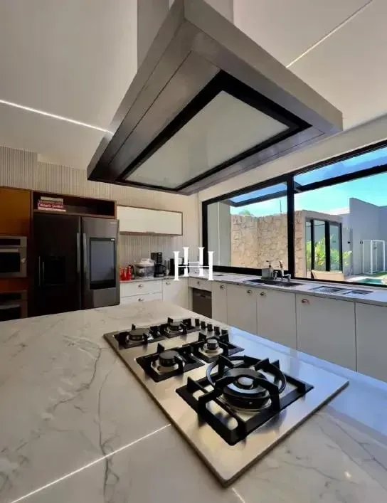 Furnished house, 800 m², with a bathtub — photo 26